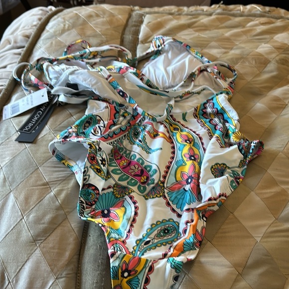 La Blanca Women's Multi Strap Cross Back One Piece Swimsuit size 8 - Picture 7 of 7